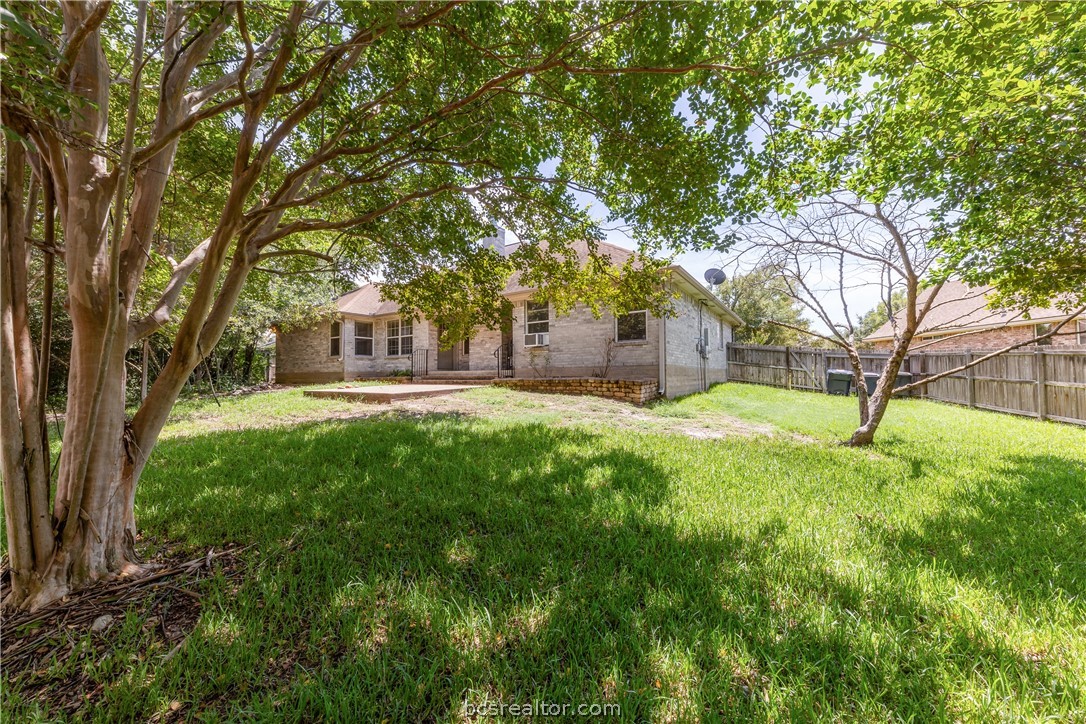 College Station, Texas 77845, United States, 5 Bedrooms Bedrooms, ,3 BathroomsBathrooms,Residential,Pending,50805