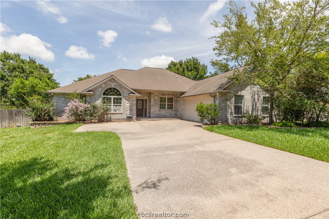 College Station, Texas 77845, United States, 5 Bedrooms Bedrooms, ,3 BathroomsBathrooms,Residential,Pending,50805