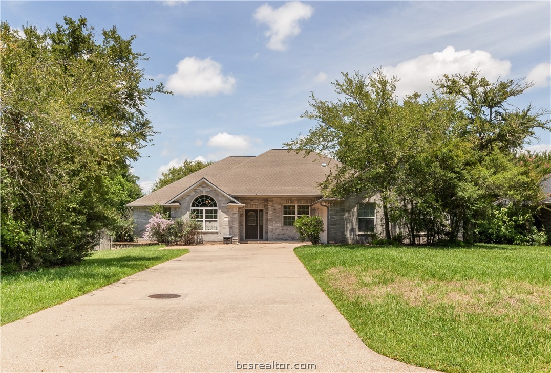 College Station, Texas 77845, United States, 5 Bedrooms Bedrooms, ,3 BathroomsBathrooms,Residential,Pending,50805