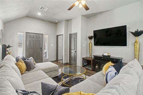 Tiny photo for 614 W 16TH St, Bryan, TX 77803 (MLS # 26002547)