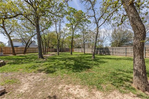 Tiny photo for 907 Plainfield Court, College Station, TX 77845 (MLS # 26003304)