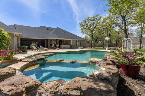 Tiny photo for 907 Plainfield Court, College Station, TX 77845 (MLS # 26003304)