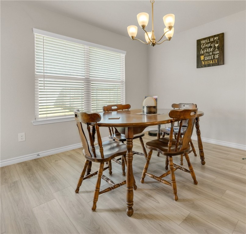 College Station, Texas 77845, United States, 3 Bedrooms Bedrooms, ,2 BathroomsBathrooms,Residential,Pending,45225