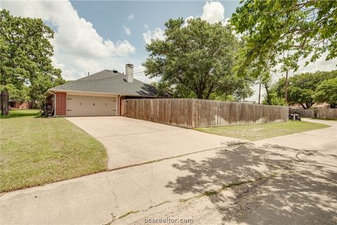 Tiny photo for 4700 Kensington Road, Bryan, TX 77802 (MLS # 26006701)