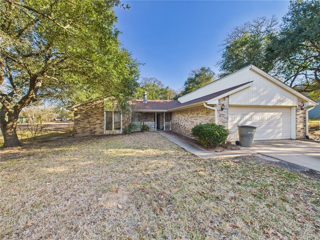 Photo of 3015 Westwood Main Drive, Bryan, TX 77807 (MLS # 26001605)