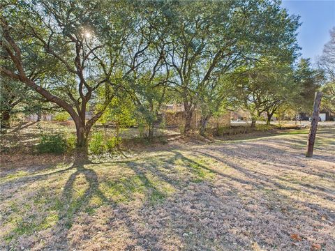 Tiny photo for 3015 Westwood Main Drive, Bryan, TX 77807 (MLS # 26001605)
