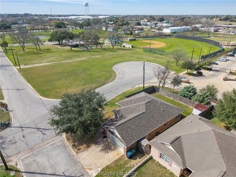 Tiny photo for 501 Riggs Street, Brenham, TX 77833 (MLS # 26008856)