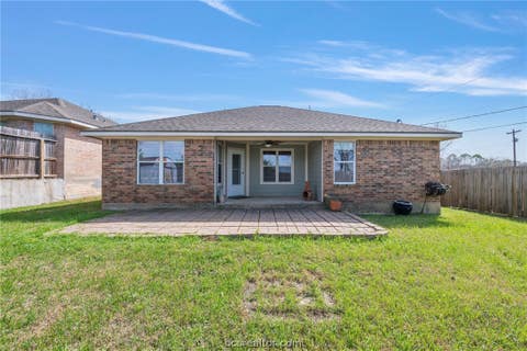 Tiny photo for 501 Riggs Street, Brenham, TX 77833 (MLS # 26008856)