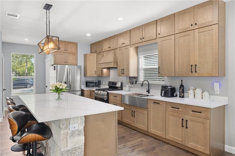 Tiny photo for 406 E Davis Street, Hearne, TX 77859 (MLS # 26011146)