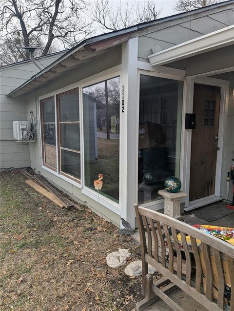 Tiny photo for 1102 Post Oak Street, Hearne, TX 77859 (MLS # 26006321)