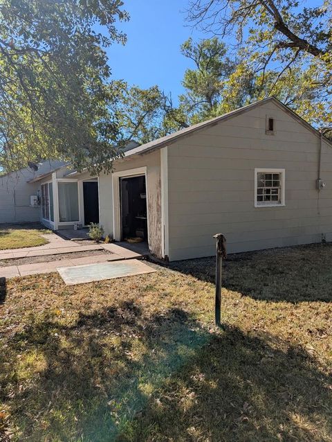 Tiny photo for 1102 Post Oak Street, Hearne, TX 77859 (MLS # 26006321)