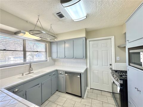 Tiny photo for 404 Madeline Drive, Bryan, TX 77802 (MLS # 26001289)