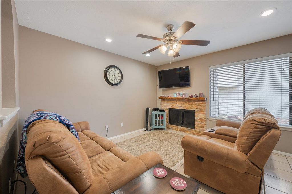 Photo of 1902 Dartmouth St #Q-4, College Station, TX 77840 (MLS # 25011866)
