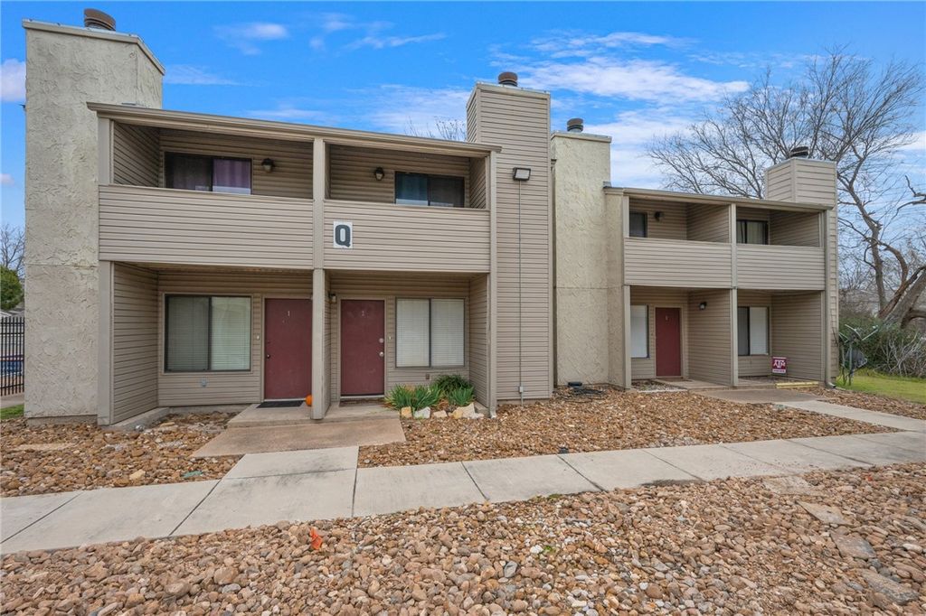 Photo of 1902 Dartmouth St #Q-4, College Station, TX 77840 (MLS # 25011866)