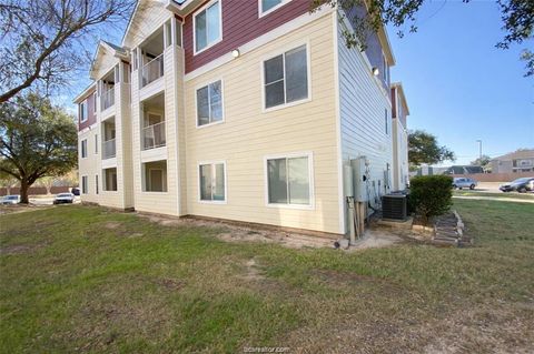 Photo of 515 Southwest Parkway #103, College Station, TX 77840 (MLS # 26004589)