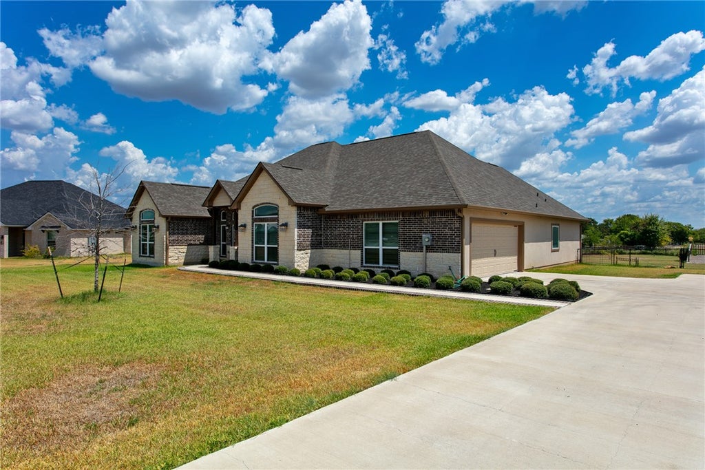 Photo of 6536 Agave Court, Bryan, TX 77808 (MLS # 26011344)