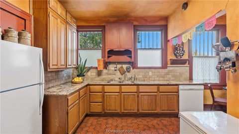 Tiny photo for 108 N Sterling Avenue, Bryan, TX 77803 (MLS # 26010952)