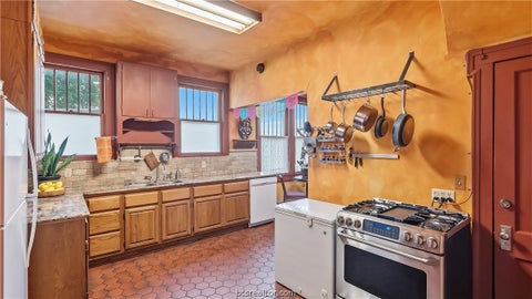 Tiny photo for 108 N Sterling Avenue, Bryan, TX 77803 (MLS # 26010952)