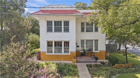 Tiny photo for 108 N Sterling Avenue, Bryan, TX 77803 (MLS # 26010952)