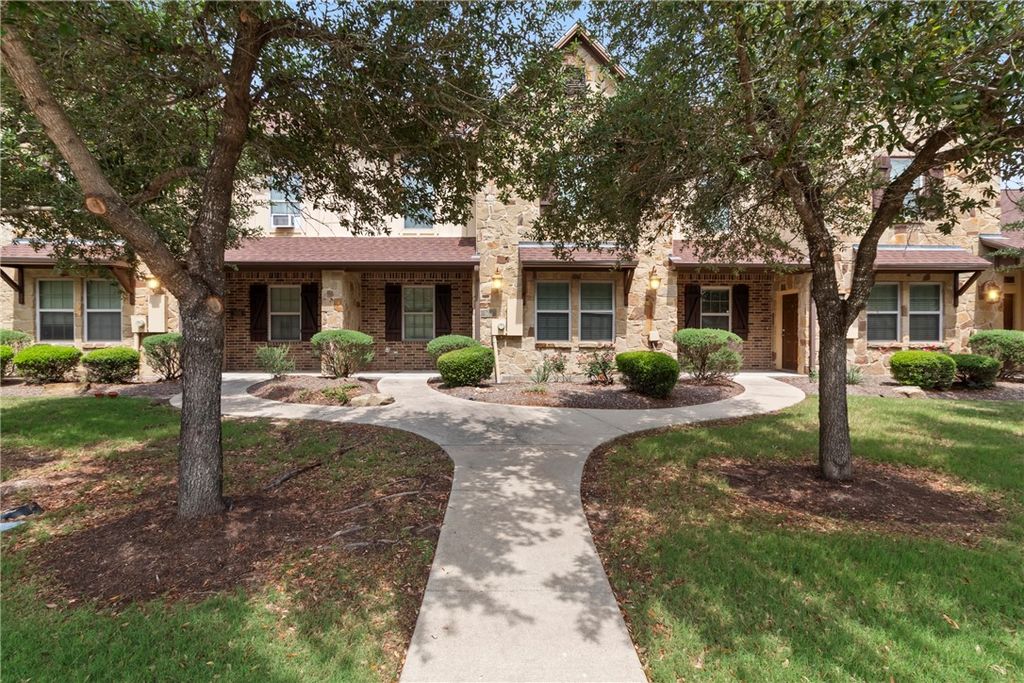 Photo of 504 Deacon Drive W, College Station, TX 77845 (MLS # 26005858)