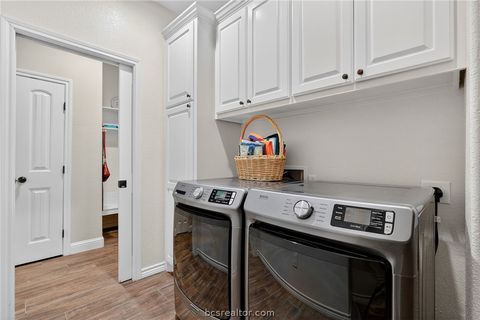 Tiny photo for 2004 Lexi Lane, Bryan, TX 77807 (MLS # 26003232)