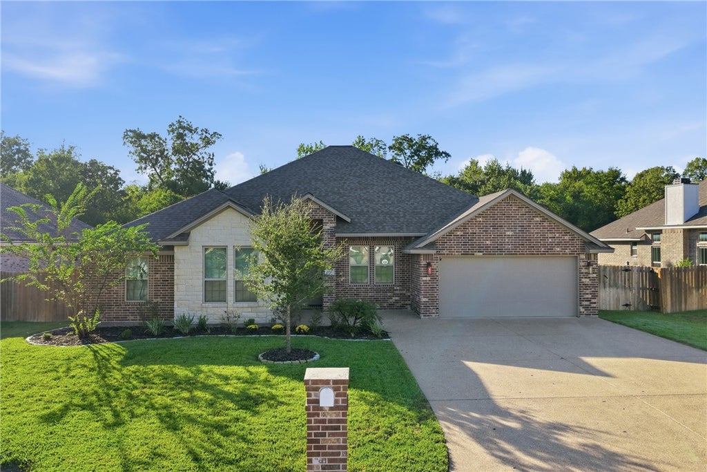 Photo of 4816 Knight Drive, Bryan, TX 77802 (MLS # 26011792)