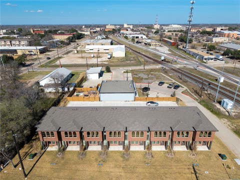 Tiny photo for 100 33rd St W, Bryan, TX 77803 (MLS # 26008717)
