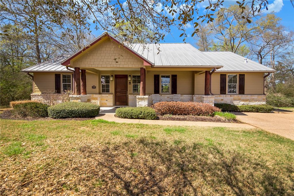 Photo of 3288 Casita Court, Bryan, TX 77807 (MLS # 25012707)