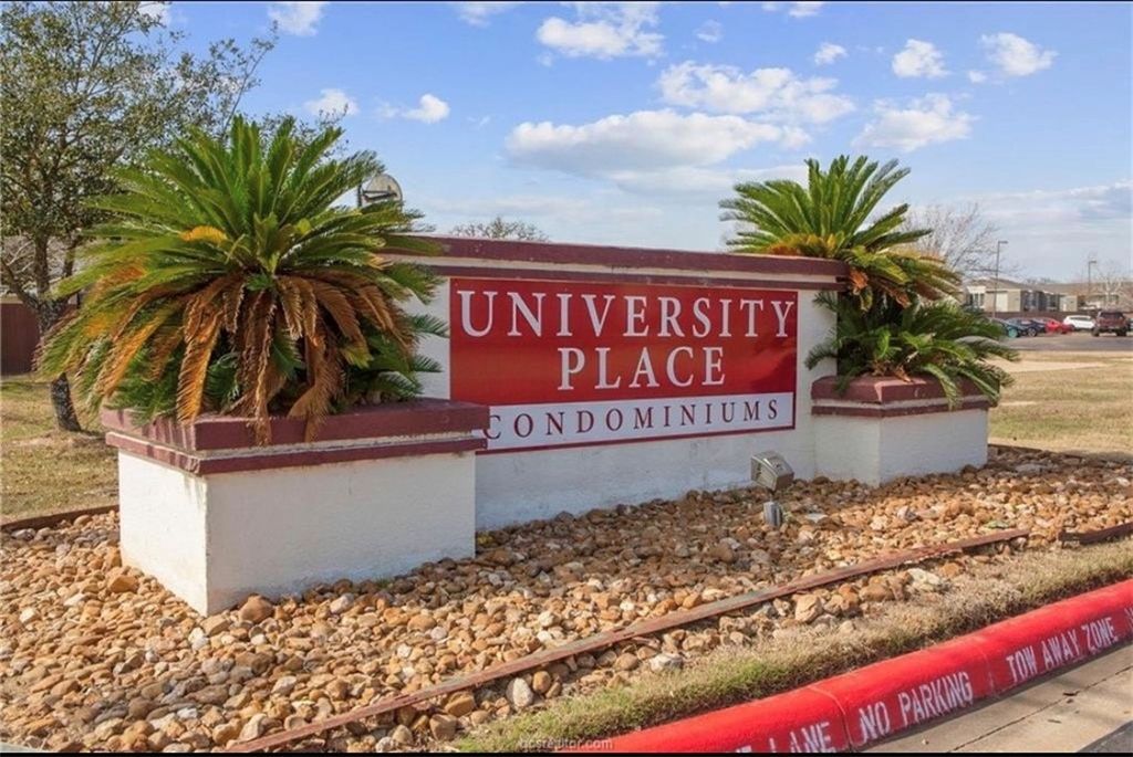 Photo of 517 Southwest Parkway #302, College Station, TX 77840 (MLS # 26001144)