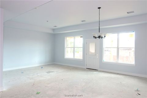 Tiny photo for 2006 Reagan Court, Bryan, TX 77802 (MLS # 25012550)