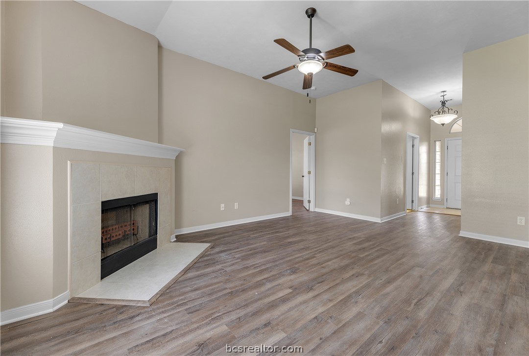 College Station, Texas 77845, United States, 3 Bedrooms Bedrooms, ,2 BathroomsBathrooms,Residential,Pending,55223