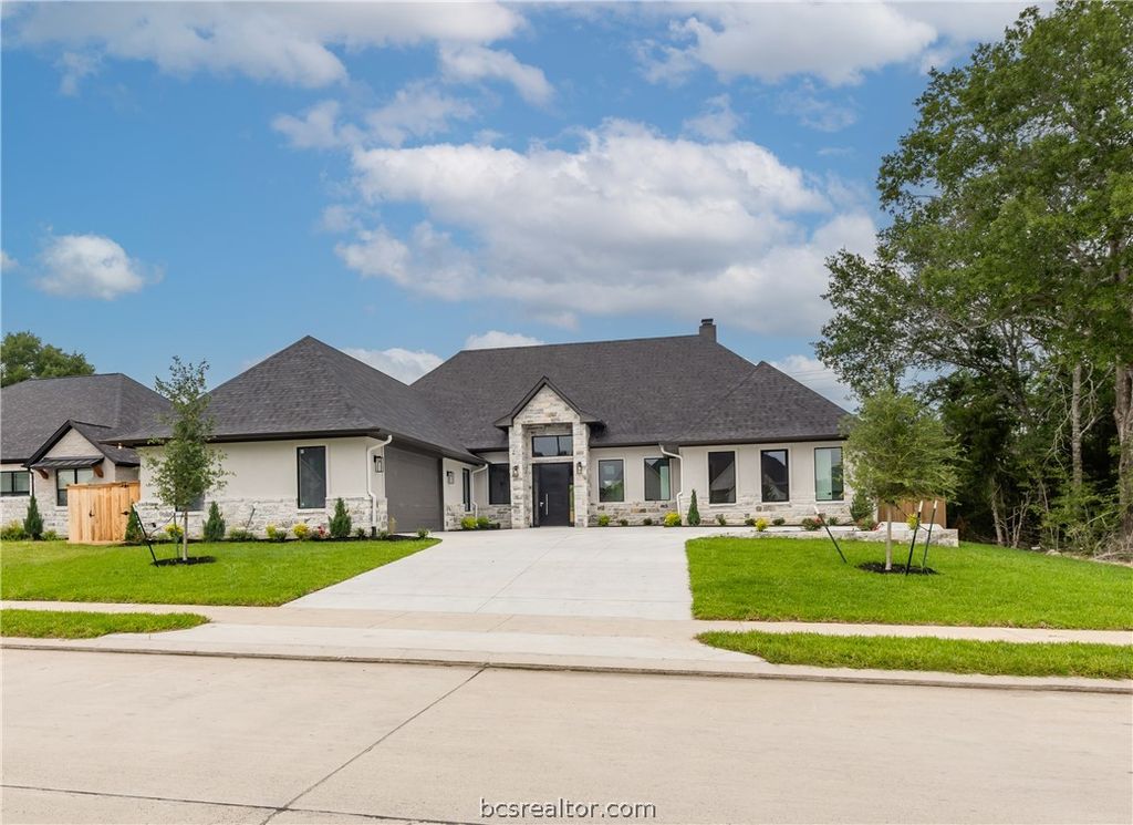 Photo of 2044 Pebble Bend Drive, College Station, TX 77845 (MLS # 26005065)