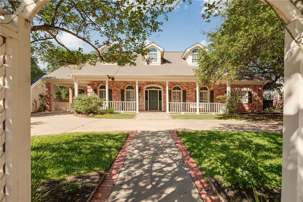 Photo of 2302 E Briargate Drive, Bryan, TX 77802 (MLS # 26005897)