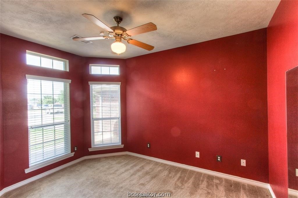 College Station, Texas 77845, United States, 4 Bedrooms Bedrooms, ,2 BathroomsBathrooms,Residential,Pending,58095