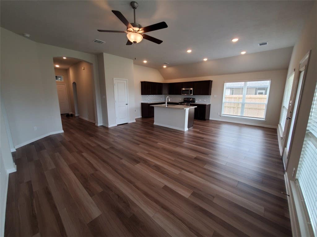 Photo of 7905 Putter Place, Navasota, TX 77868 (MLS # 26009406)