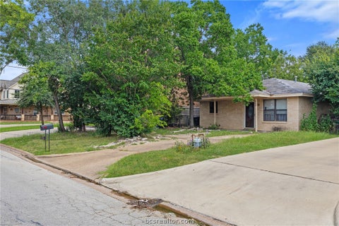 Photo of 803 Fairview Avenue, College Station, TX 77840 (MLS # 26009707)
