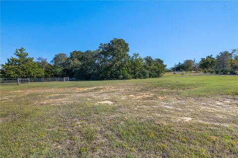 Tiny photo for 525 Oak Tree Lane, Franklin, TX 77856 (MLS # 26001809)