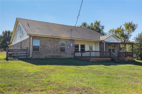 Tiny photo for 525 Oak Tree Lane, Franklin, TX 77856 (MLS # 26001809)