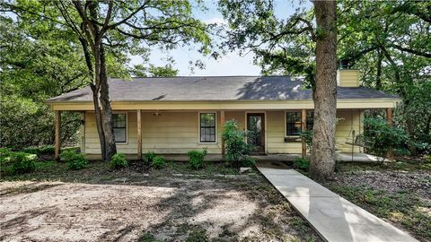 Photo of 10551 Timberidge Drive, College Station, TX 77845 (MLS # 26009032)
