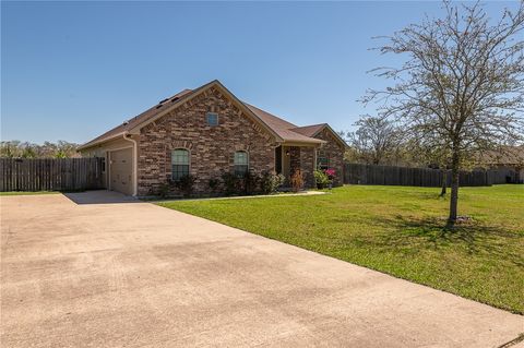 Tiny photo for 4265 Green Pastures, North Zulch, TX 77872 (MLS # 26000034)