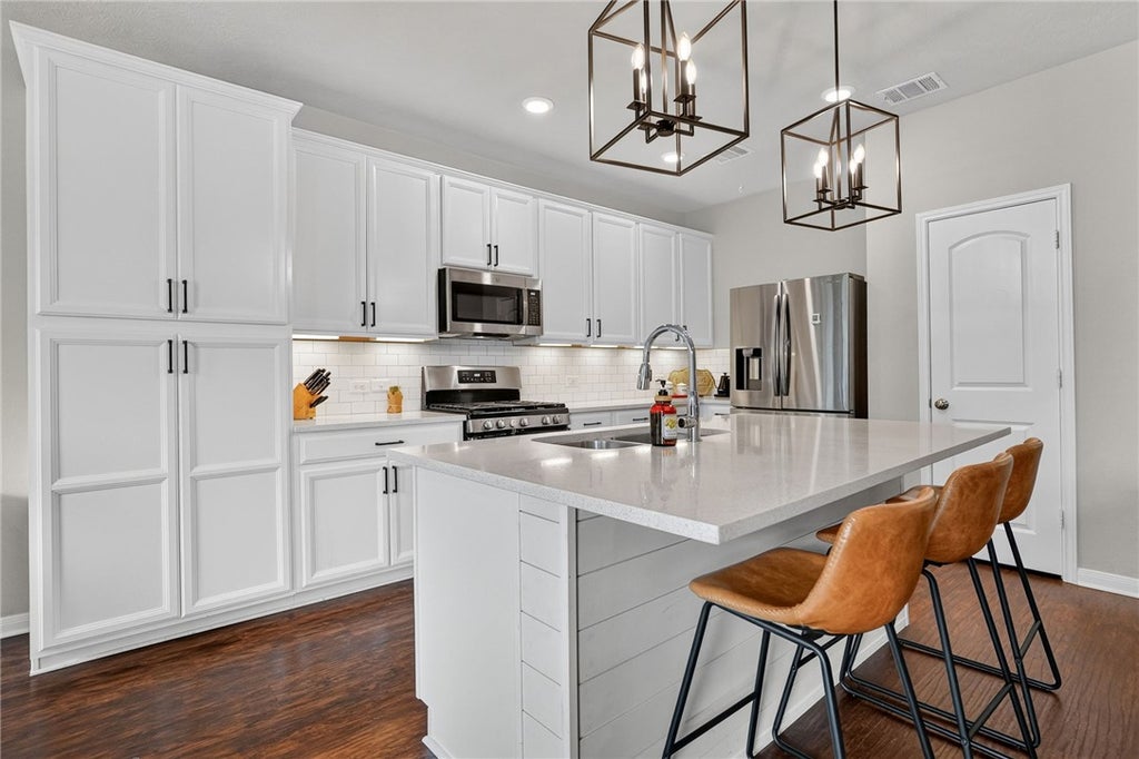 Photo of 4105 Gregg Court, College Station, TX 77845 (MLS # 26006330)