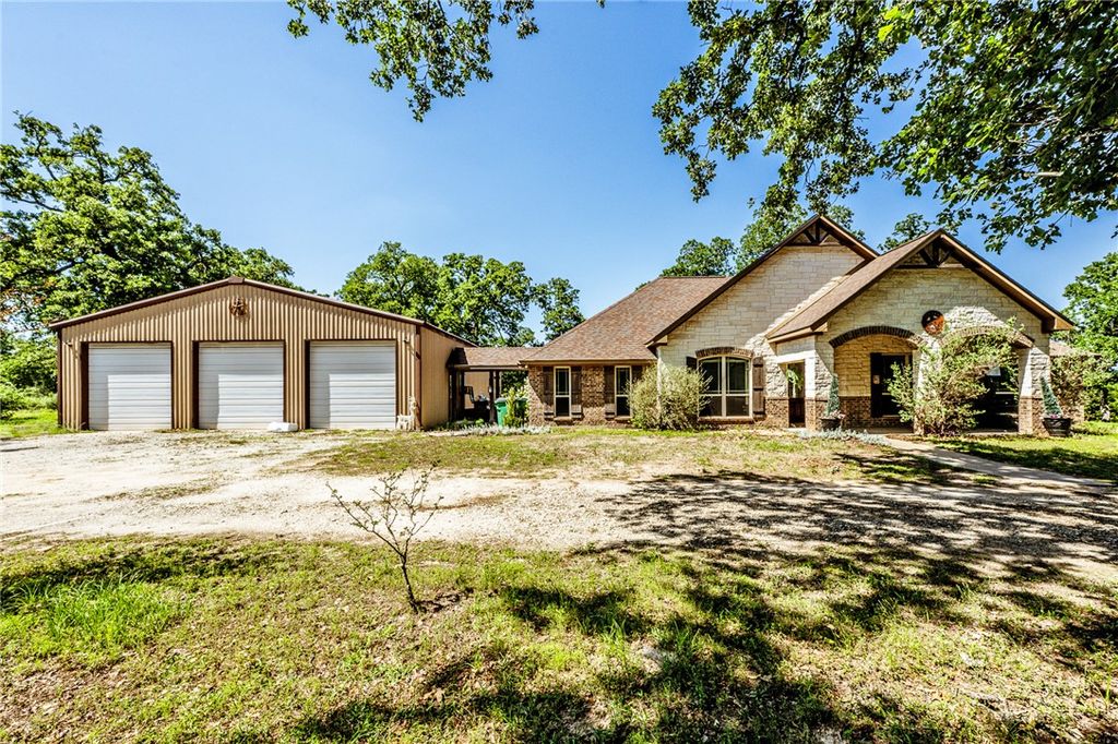 Photo of 325 Planter Pointe Drive, Normangee, TX 77871 (MLS # 26001615)