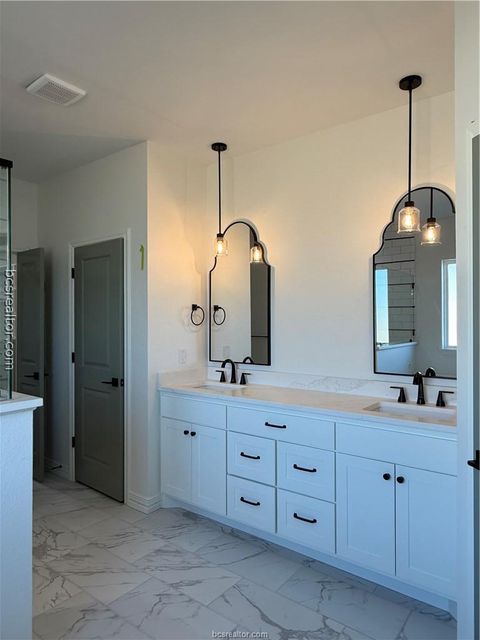 Tiny photo for 3245 Hunters Crossing Trail Trail, Bryan, TX 77808 (MLS # 26005481)