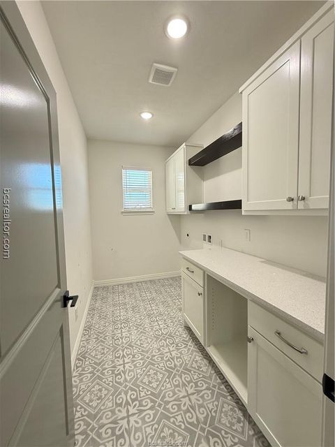 Tiny photo for 3245 Hunters Crossing Trail Trail, Bryan, TX 77808 (MLS # 26005481)