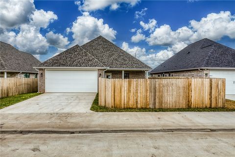Tiny photo for 4014 Etonbury Avenue, College Station, TX 77845 (MLS # 26004128)
