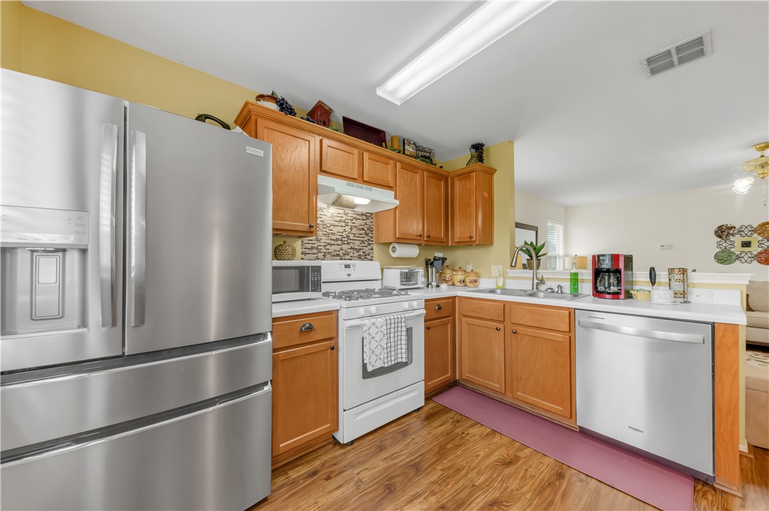 College Station, Texas 77845, United States, 3 Bedrooms Bedrooms, ,2 BathroomsBathrooms,Residential,Pending,153630