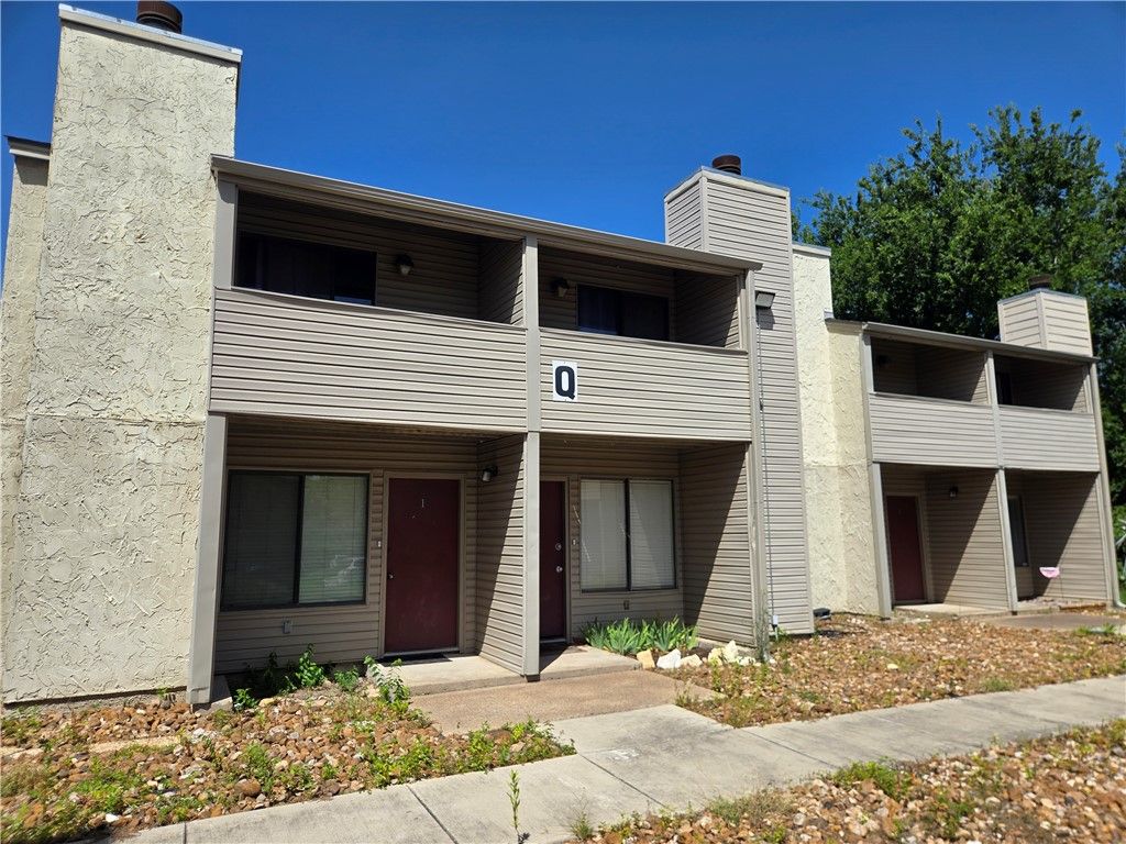 Photo of 1902 Dartmouth Street #Q3, College Station, TX 77840 (MLS # 26009315)