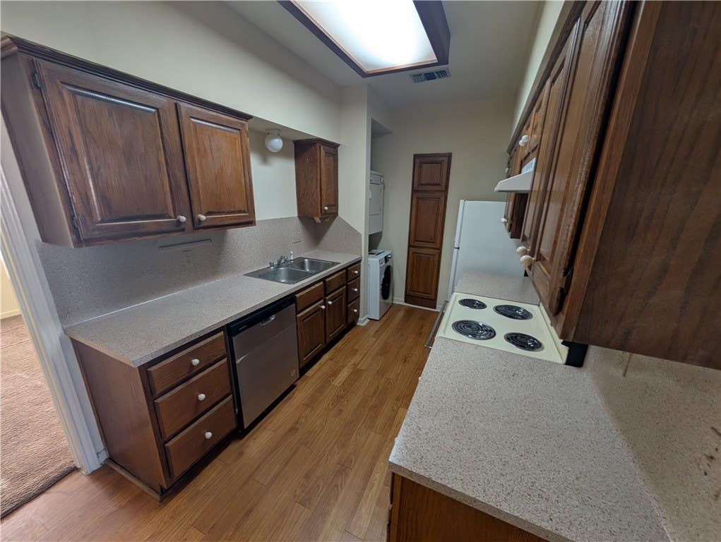 Photo of 400 Nagle #302, Bryan, TX 77840 (MLS # 26008855)