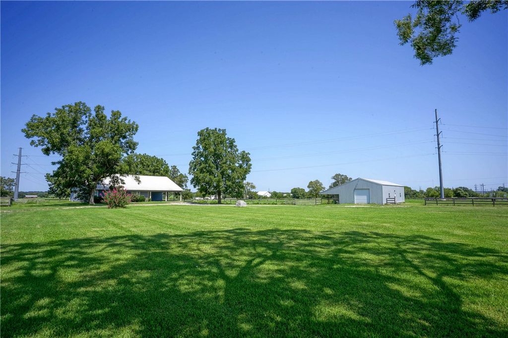 Photo of 15989 SH 30, Richards, TX 77873 (MLS # 25010822)