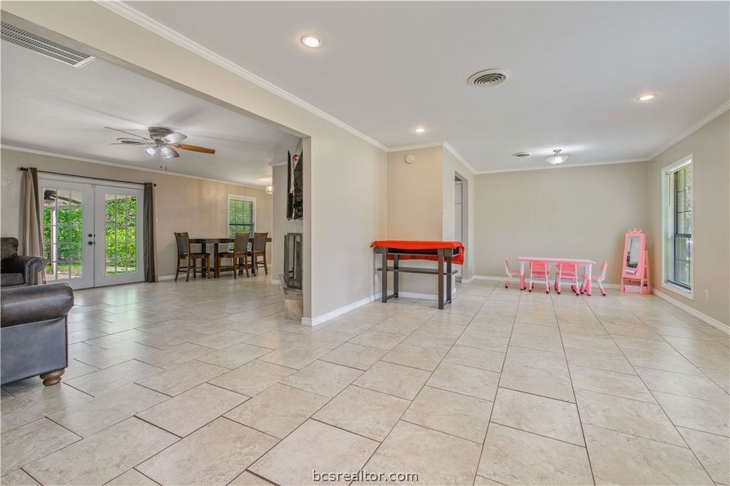 Photo of 1905 Carter Creek Parkway, Bryan, TX 77802 (MLS # 26003960)